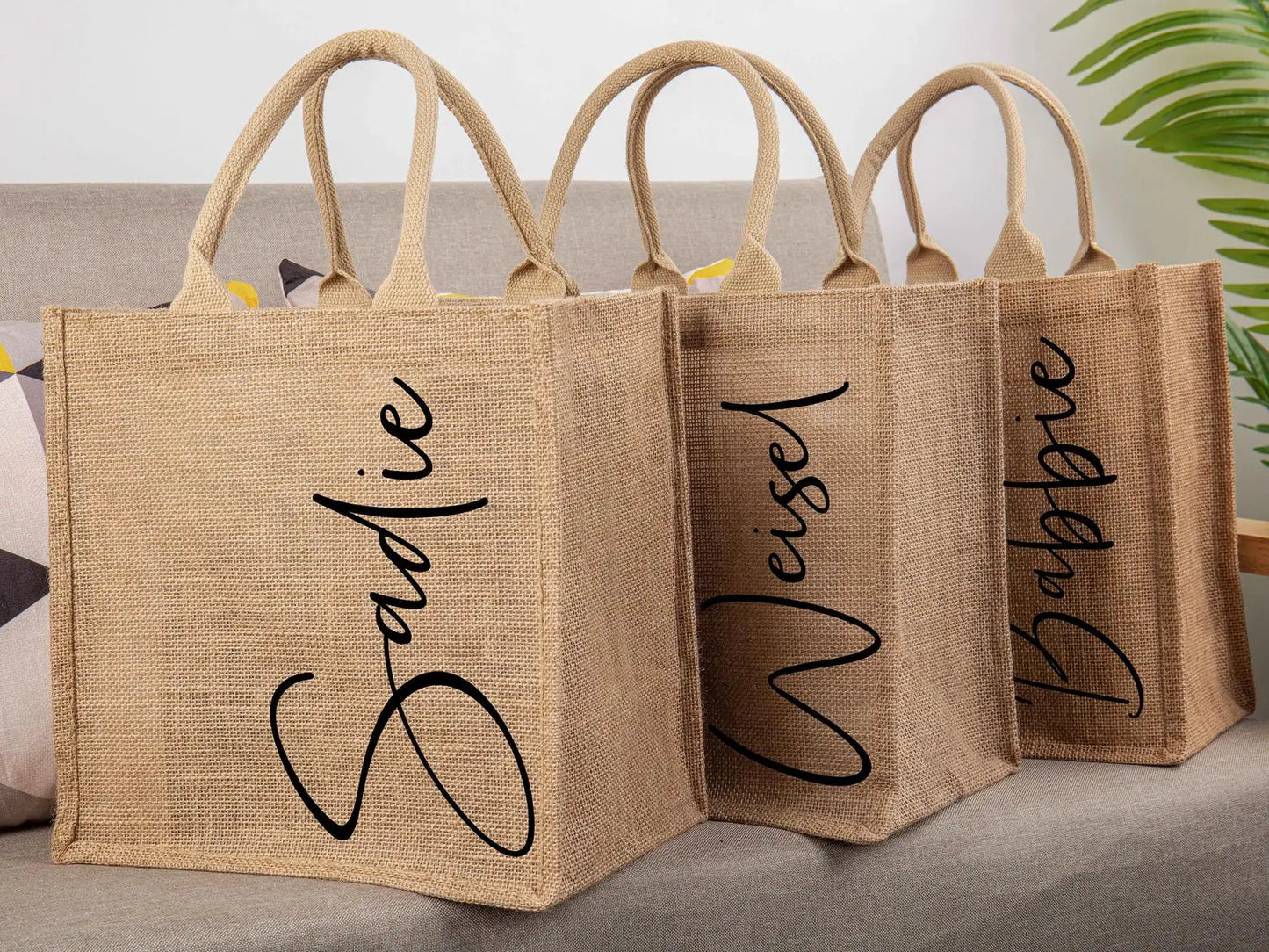 Personalized Burlap Tote Bag Wedding Favors Bridesmaid Gift Custom Jute Bag Beach Bag Mother of Bride Bridesmaid Proposal Bag