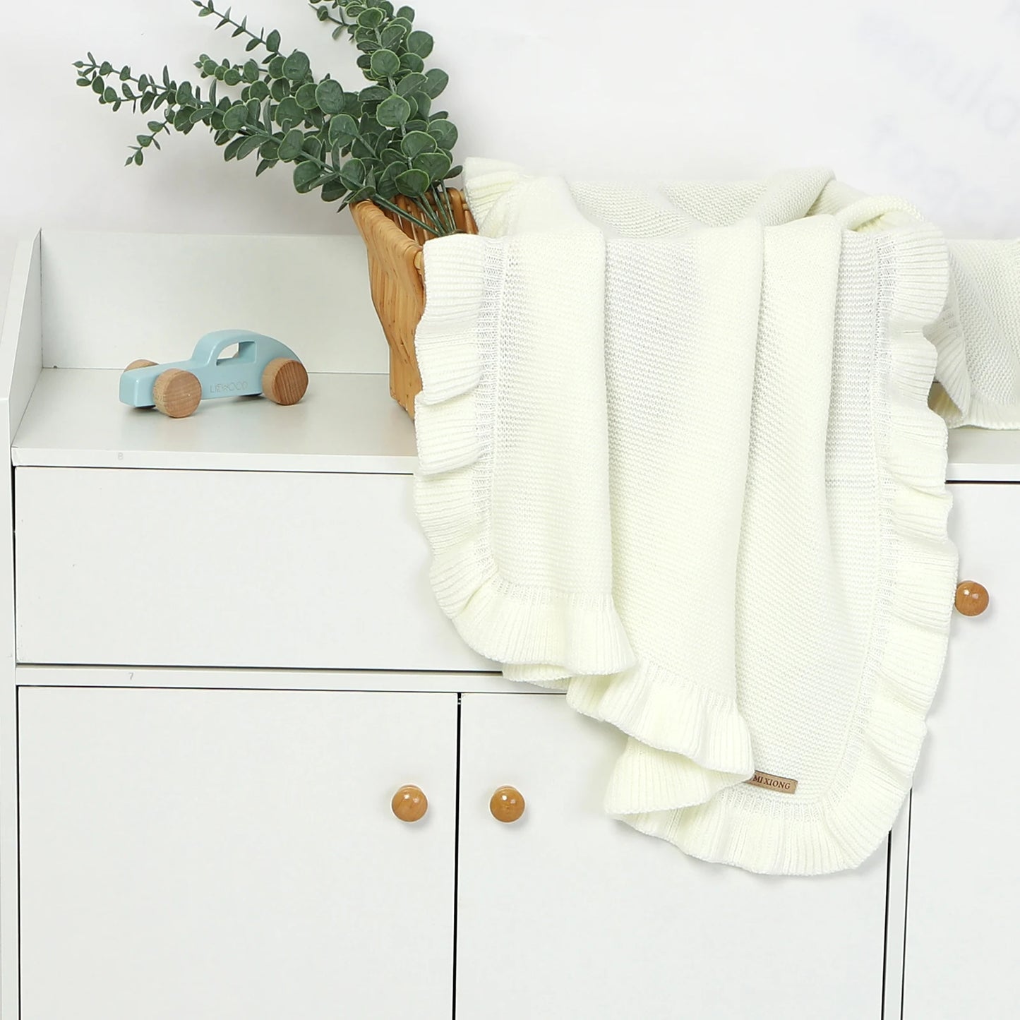 Cotton Ruffle Blanket